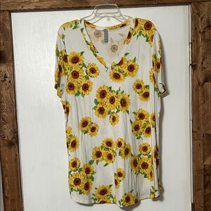 Honeyme Sunflower Print Short Sleeve Top